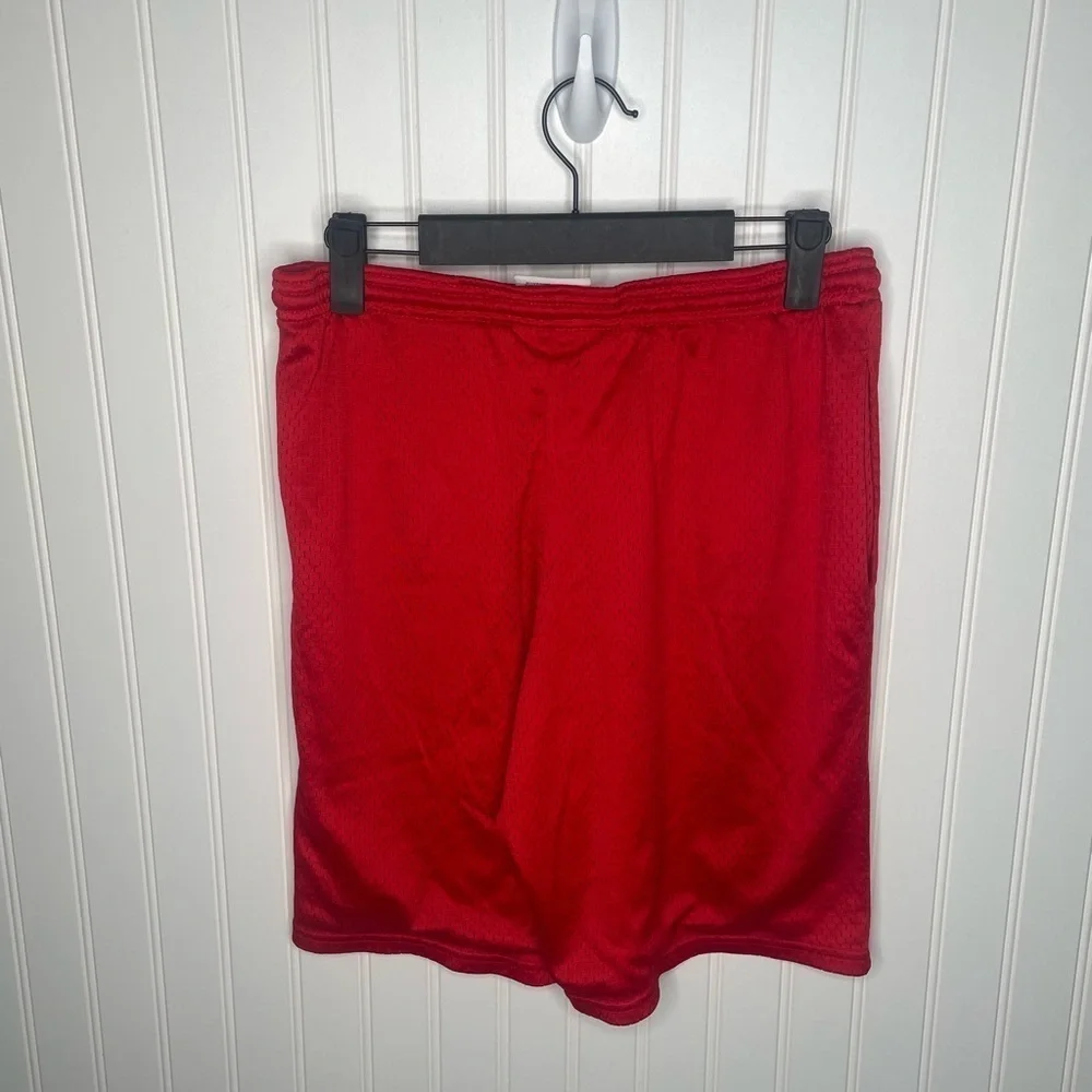 Men’s champions, shorts, size small